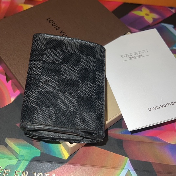 Authenticated Louis Vuitton damier black keys & card holder - Picture 2 of 11